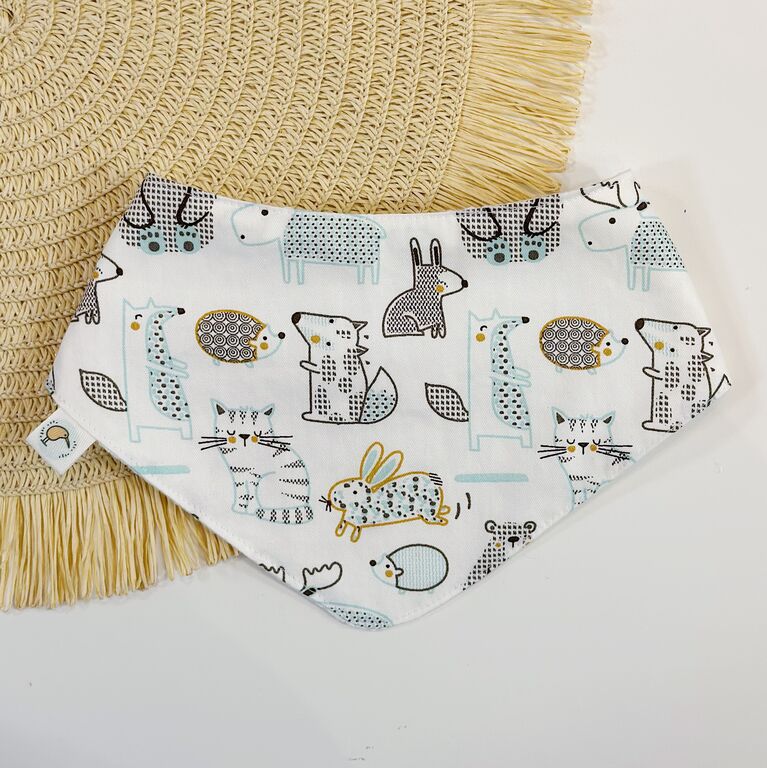 Babero bandana de tela animales mint y gofre blanco
