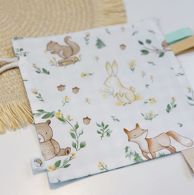 Mantita sensorial tela animal paradise y vichy menta