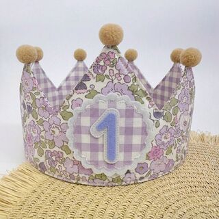 Corona de cumpleaños de tela flores liberty lila con interior vichy lila