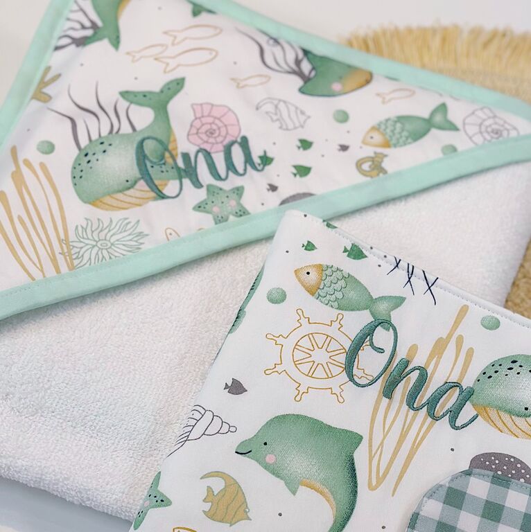 Conjunto capa de baño y portadocumentos tela ocean mint y vichy menta