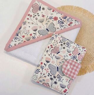 Conjunto capa de baño y portadocumentos tela mariposas rosa y gris y vichy rosa
