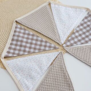Banderines personalizados de tela flores nube, vichy beige y gofre beige