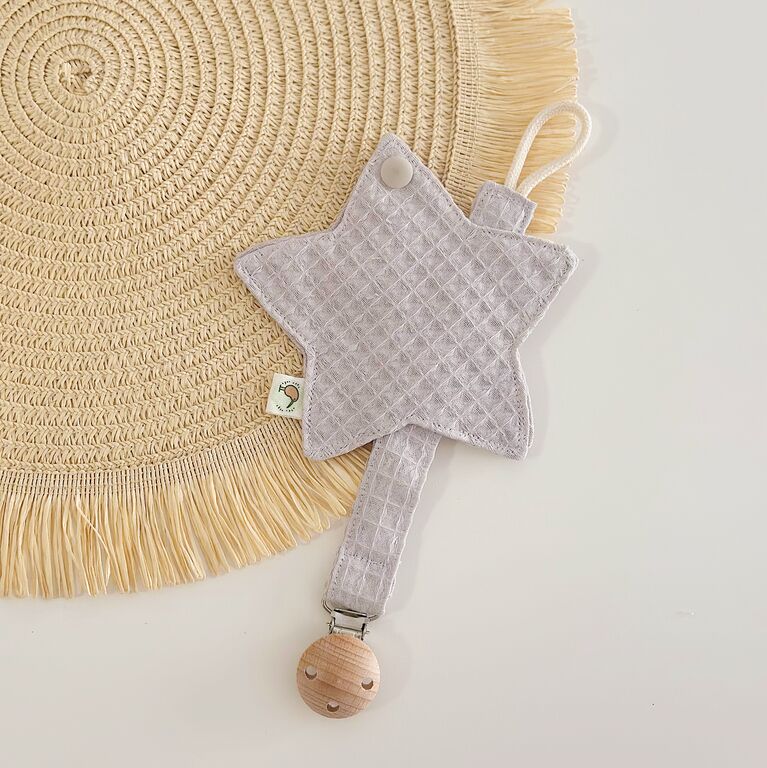 Chupetero personalizado de tela gofre gris claro y funda en forma de Estrella de tela gofre gris claro