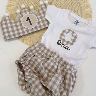 Conjunto cumpleaños corona, cubrepañal y body personalizado